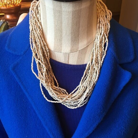 CREAM BEADED Necklace!  - Picture 1 of 9